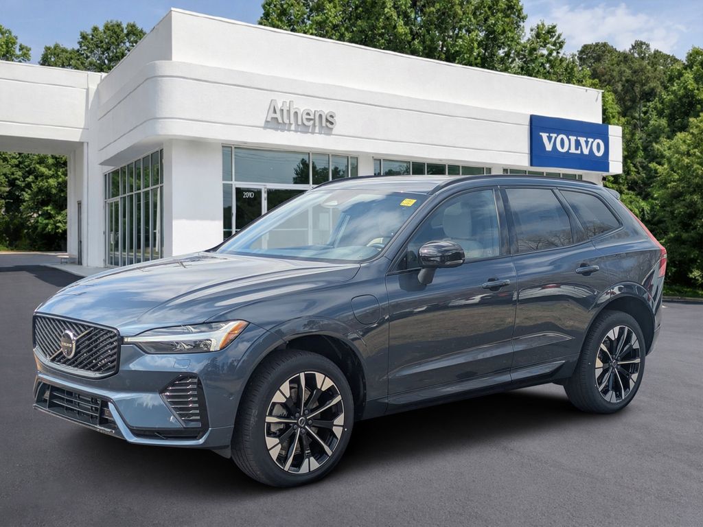 2026 Volvo XC60 B5 Plus AWD