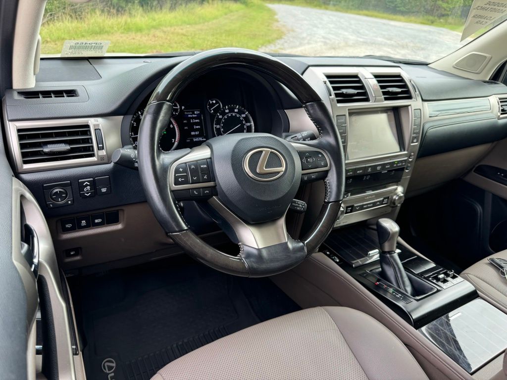 2020 Lexus GX 460 3