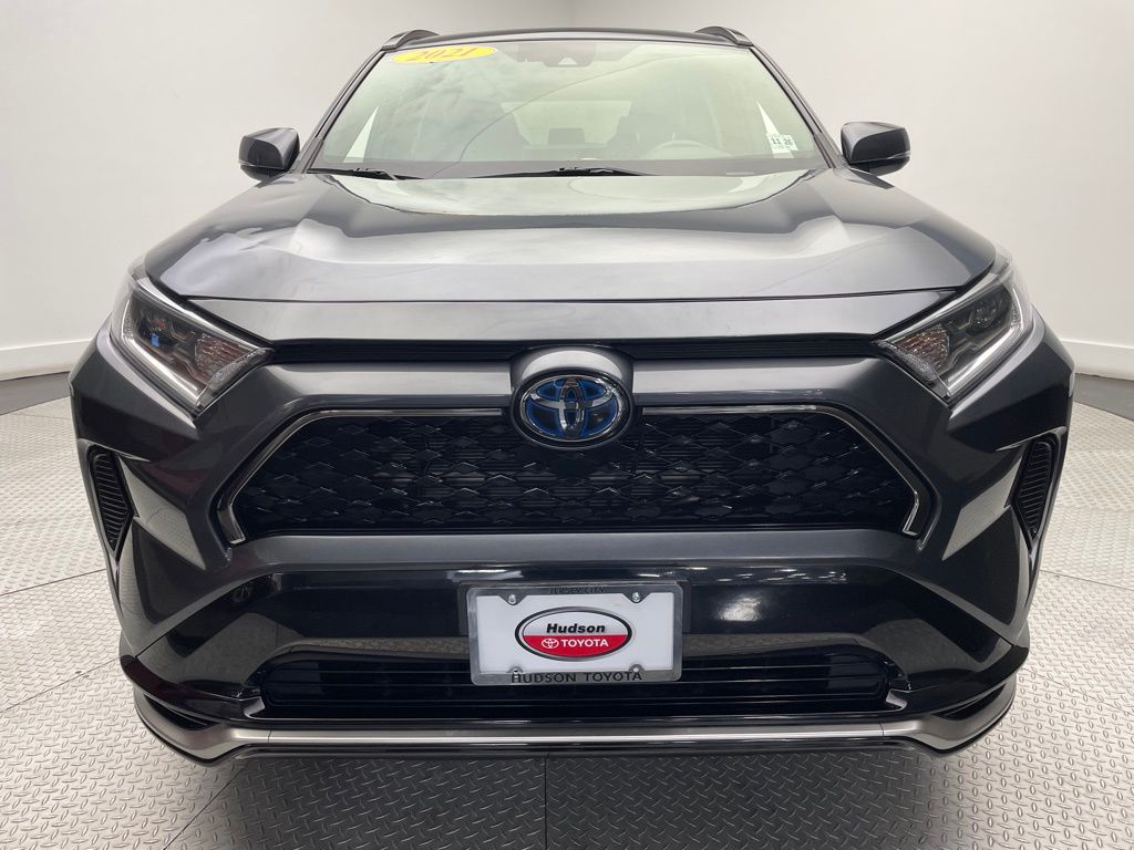 2021 Toyota RAV4 SE 2