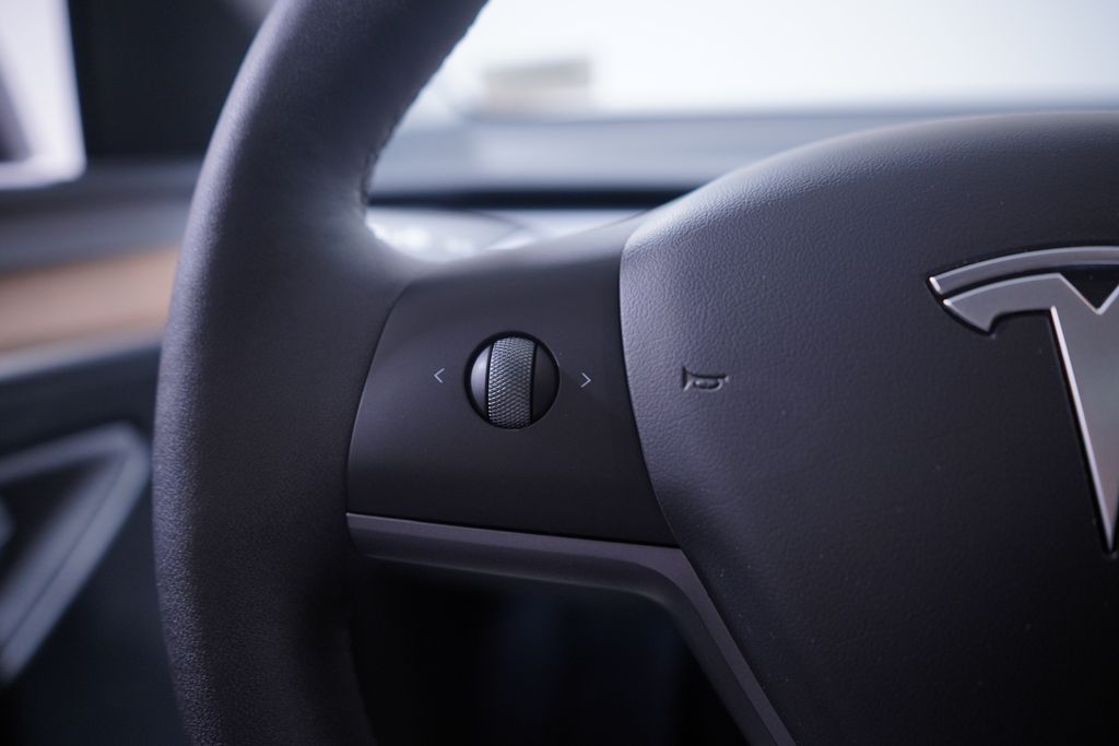 Thumbnail: 2024 Tesla Model Y - 19