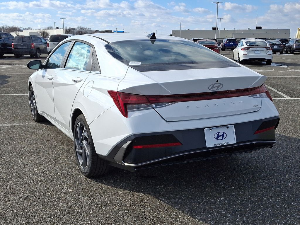 2025 Hyundai Elantra Limited Edition 3