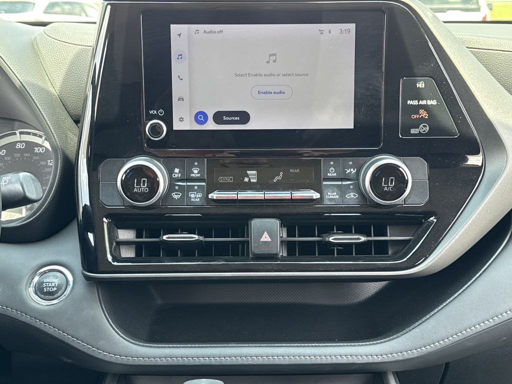 Used 2023 Toyota Highlander SUV