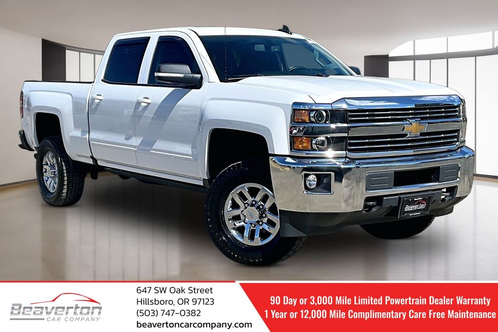 Summit White 2017 Chevrolet Silverado 2500HD Pickup Truck Four-Wheel Drive 6-Speed Automatic Overdrive