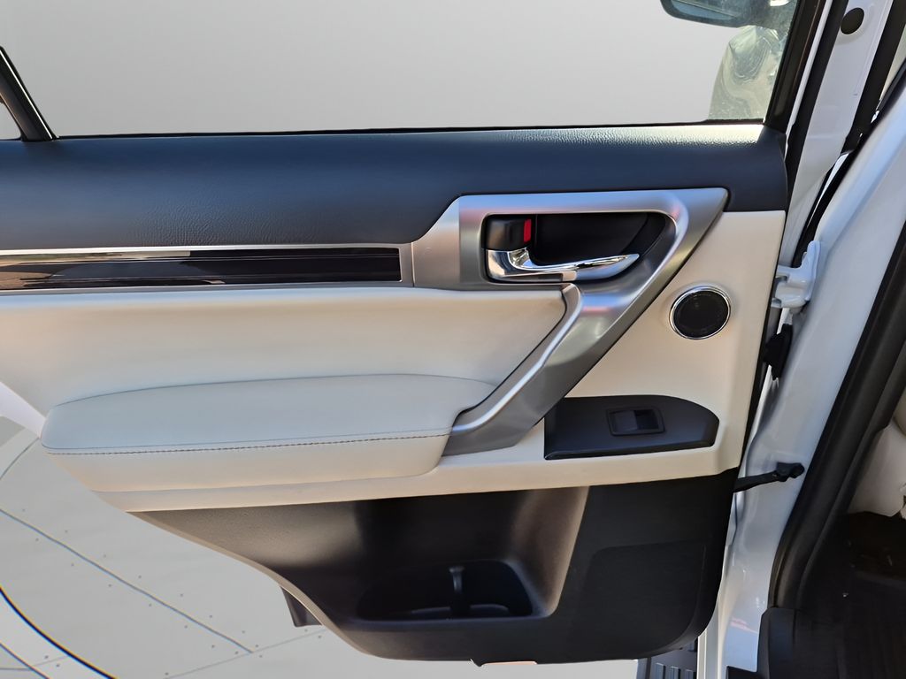 Used 2023 White Lexus 460 Luxury image 17