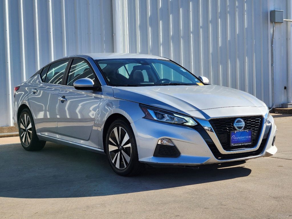 2022 Nissan Altima 2.5 SV 3