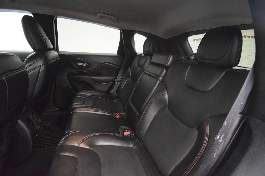 used 2019 Jeep Cherokee car, priced at $14,000