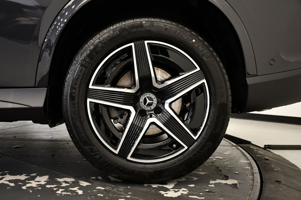 Thumbnail: 2026 Mercedes-Benz GLC - 14