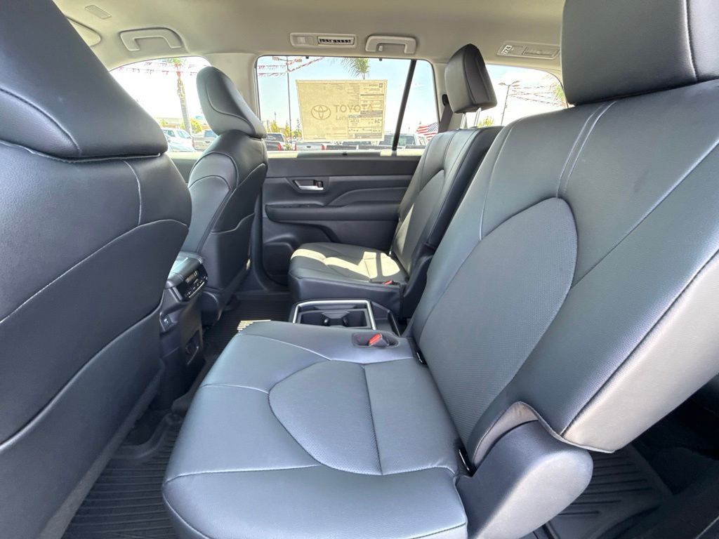 New 2026 Toyota Grand Highlander Hybrid SUV