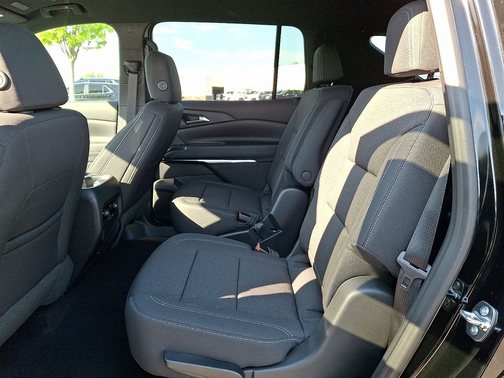 Thumbnail: 2026 Chevrolet Traverse - 6