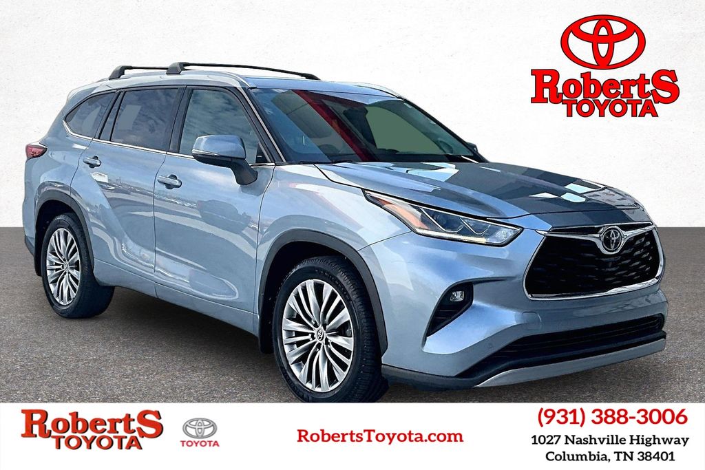 Moon Dust 2021 Toyota Highlander Platinum AWD SUV / Crossover All-Wheel Drive 8-Speed Automatic