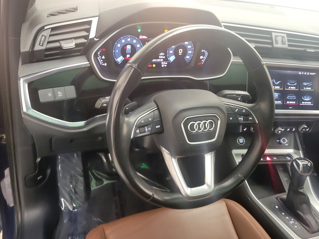 Thumbnail: 2022 Audi Q3 - 25