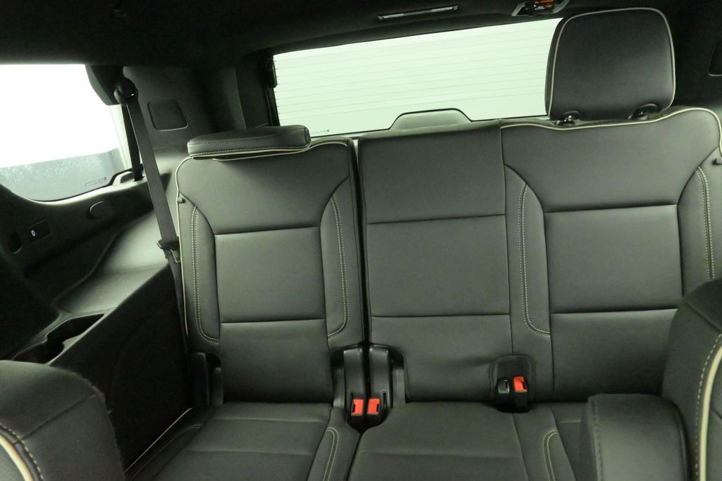 2022 GMC Yukon SLT - Photo 14