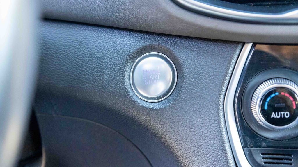 Used 2019 Hyundai Santa Fe SEL 4D Sport Utility