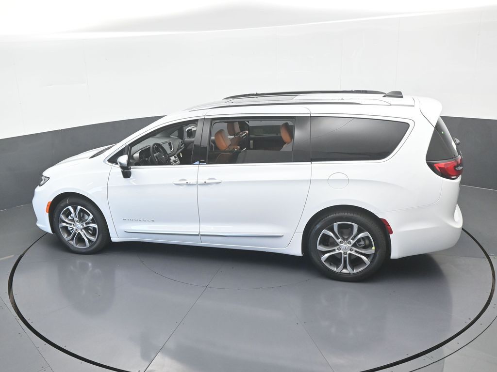 New 2026 Bright White Clearcoat Chrysler Pinnacle image 59