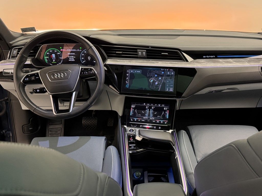 2023 Audi e-tron S Prestige 31