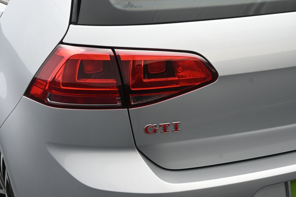 2017 Volkswagen Golf GTI Sport 4-Door