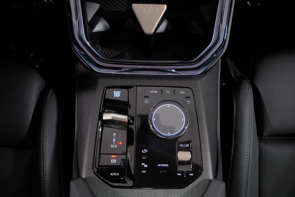 Thumbnail: 2025 BMW X3 - 14