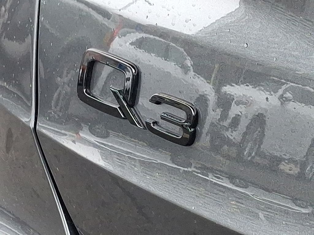 Thumbnail: 2025 Audi Q3 - 30