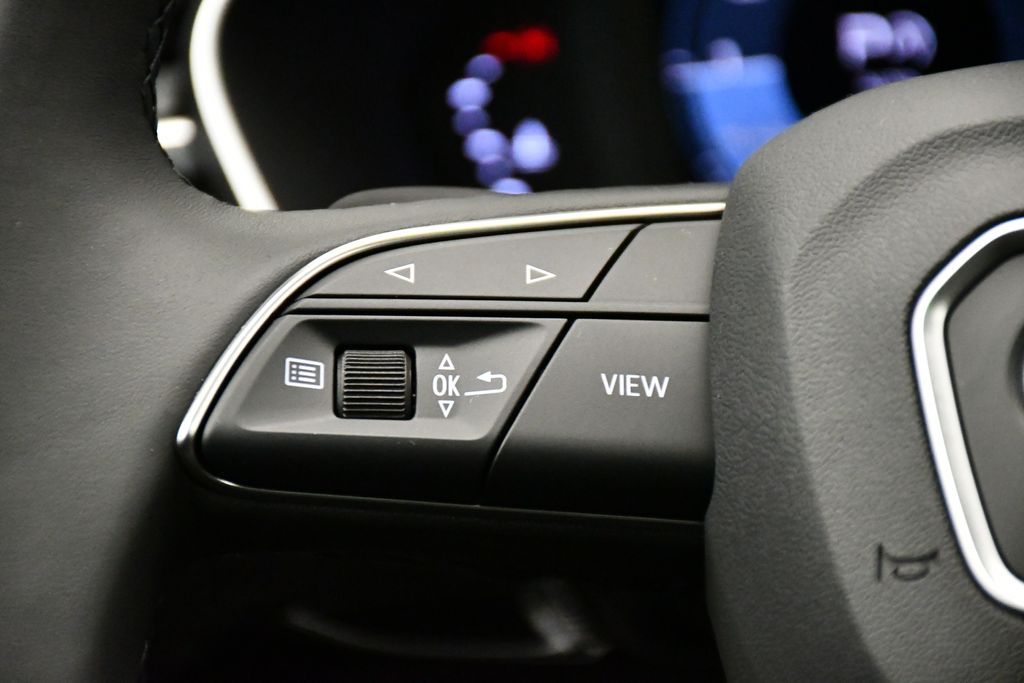 Thumbnail: 2025 Audi Q3 - 24