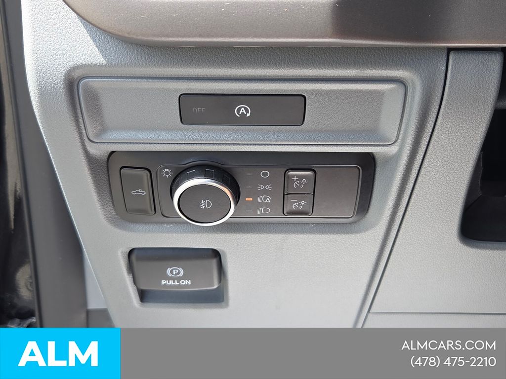 Used 2025 Black Ford XLT image 28