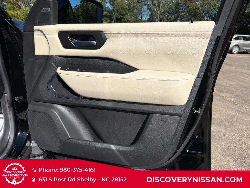 2026 Nissan Armada Platinum - Photo 47