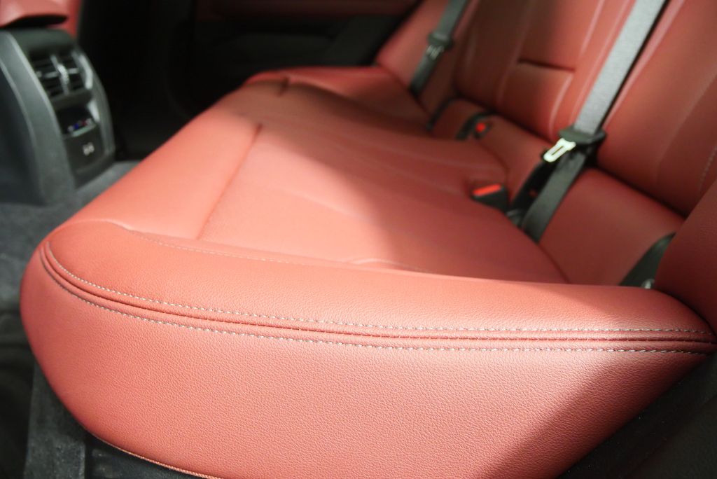 Thumbnail: 2025 BMW i4 - 15