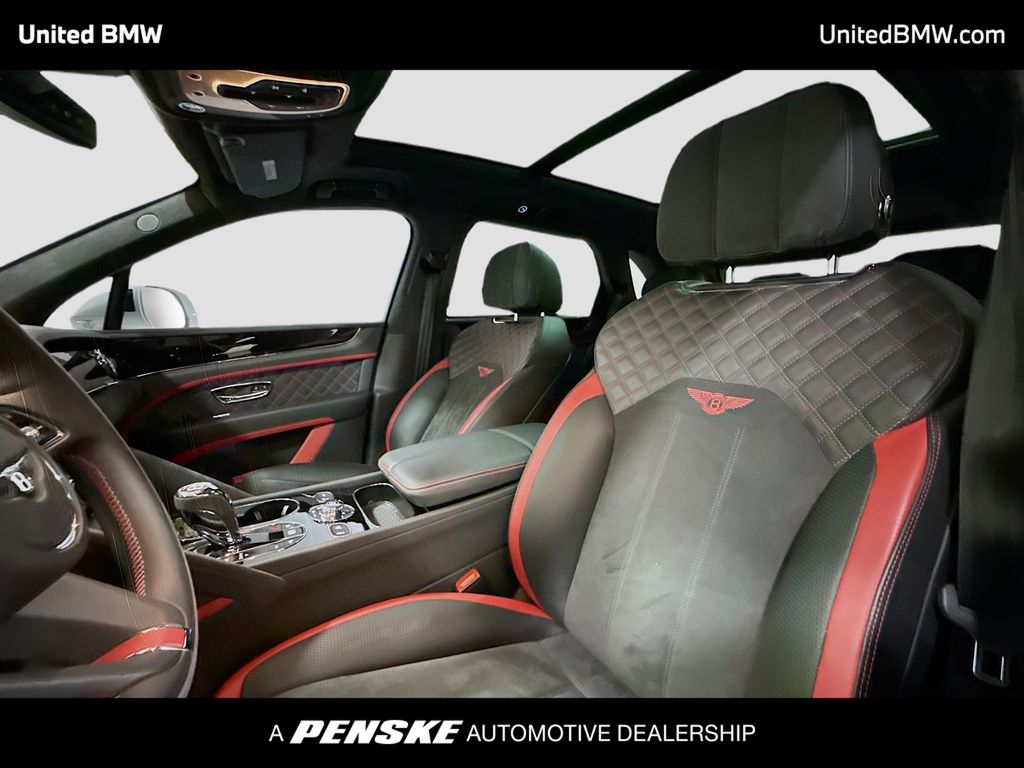 Thumbnail: 2022 Bentley Bentayga - 5