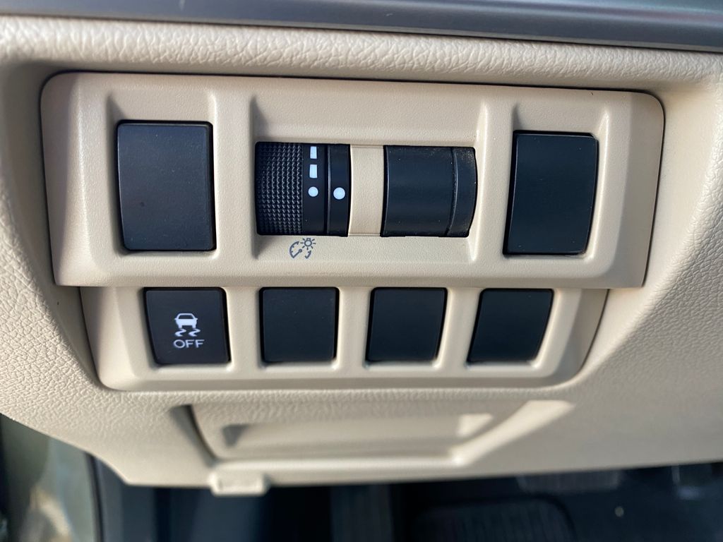 2018 Subaru Outback Premium 10
