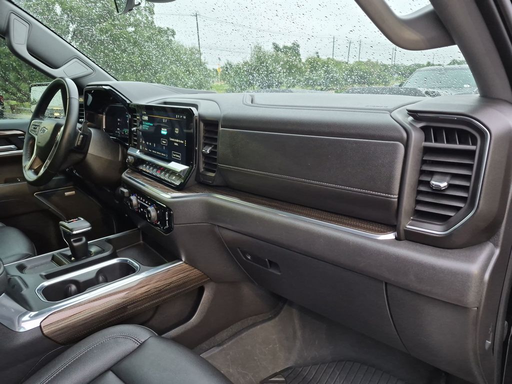 Used Car 2024 Chevrolet Silverado 1500  Lt Trail Boss For Sale Under $50,000 In Austin, Texas