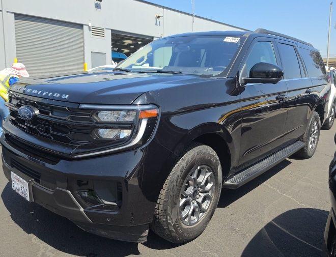 Black Metallic 2025 Ford Expedition SUV / Crossover Four-Wheel Drive Automatic