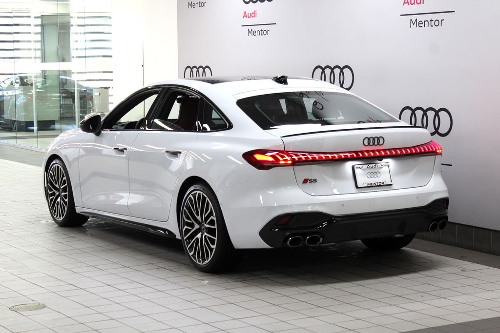 Thumbnail: 2025 Audi S5 - 4