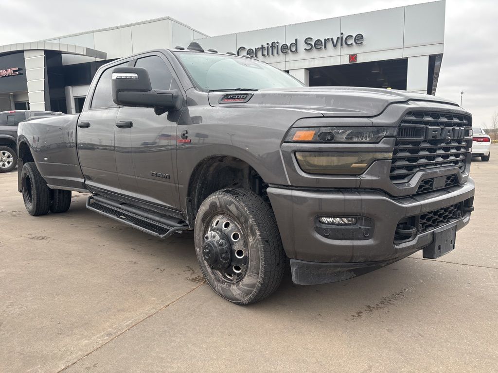 2025 RAM 3500 Big Horn Crew Cab LB DRW 4WD