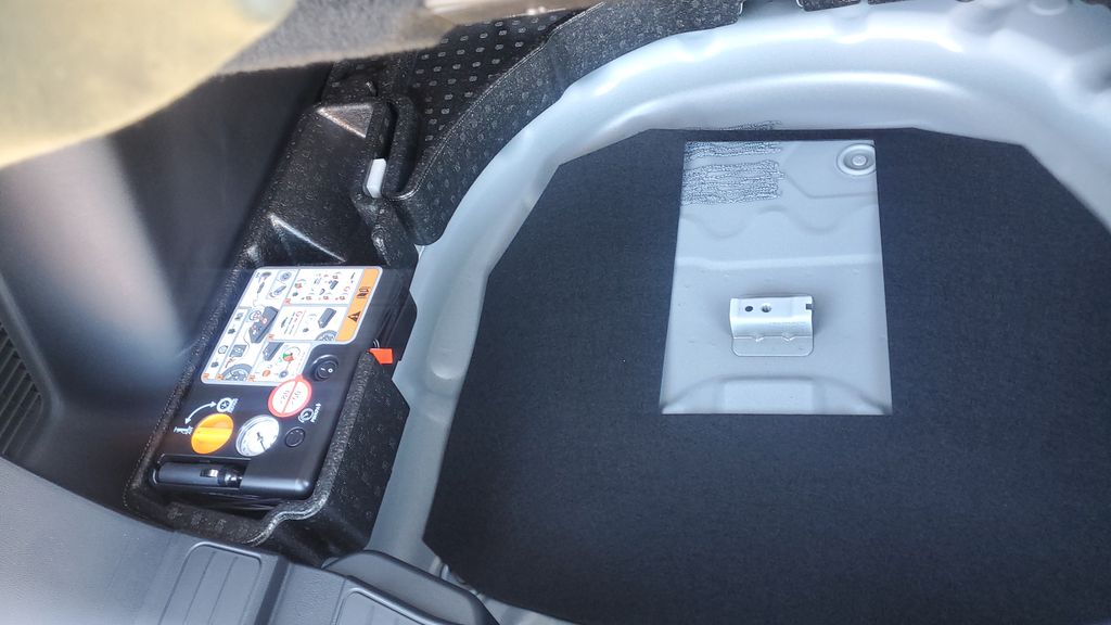 New 2026 Silver Ford Active image 33