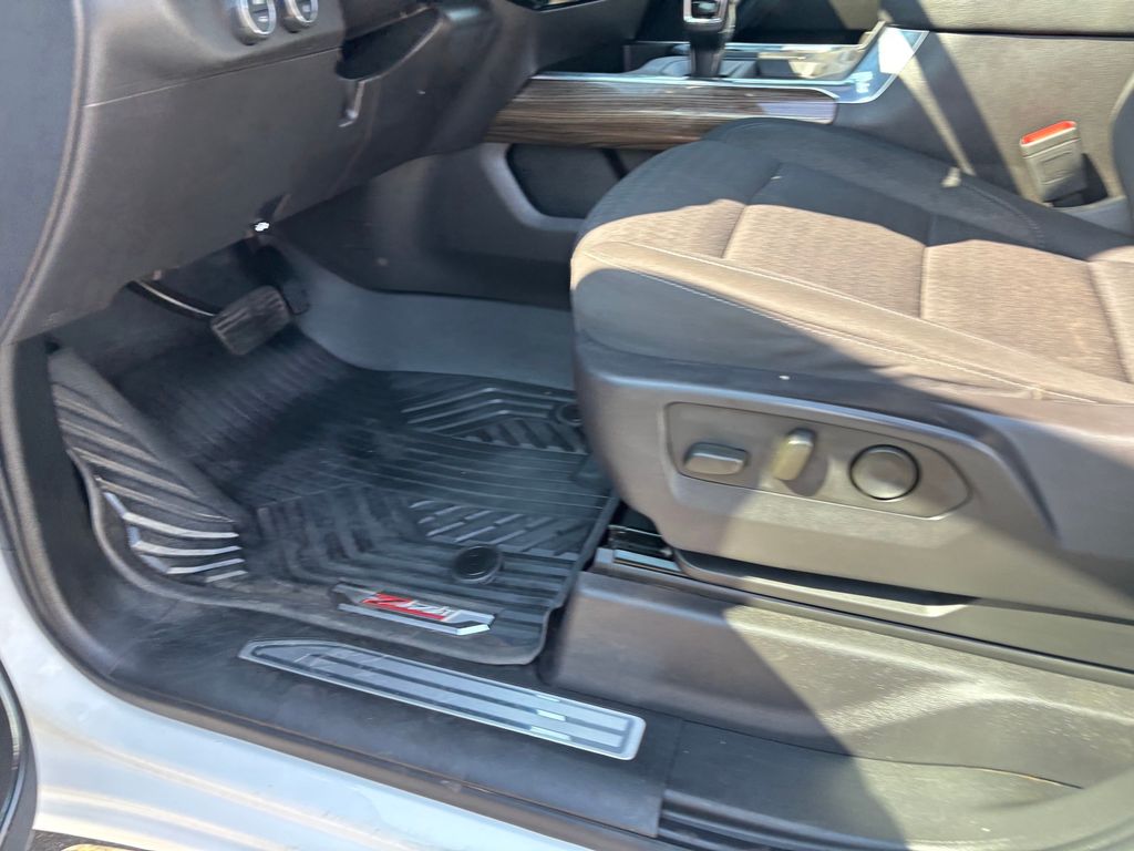 Used Car 2024 Chevrolet Silverado 1500  Lt Trail Boss For Sale Under $50,000 In Austin, Texas