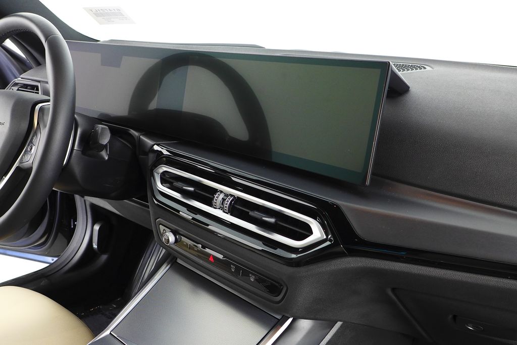 Thumbnail: 2023 BMW 2 Series - 15