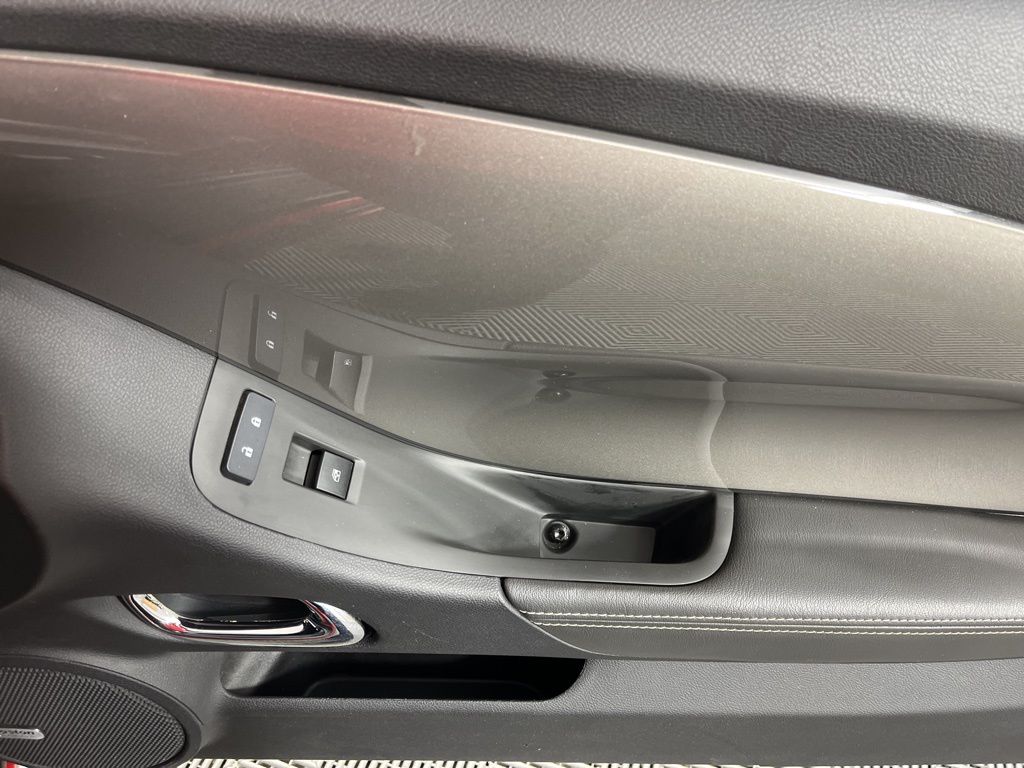 Thumbnail: 2015 Chevrolet Camaro - 17