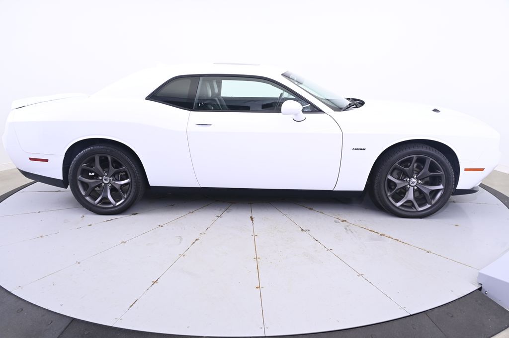 Thumbnail: 2018 Dodge Challenger - 8