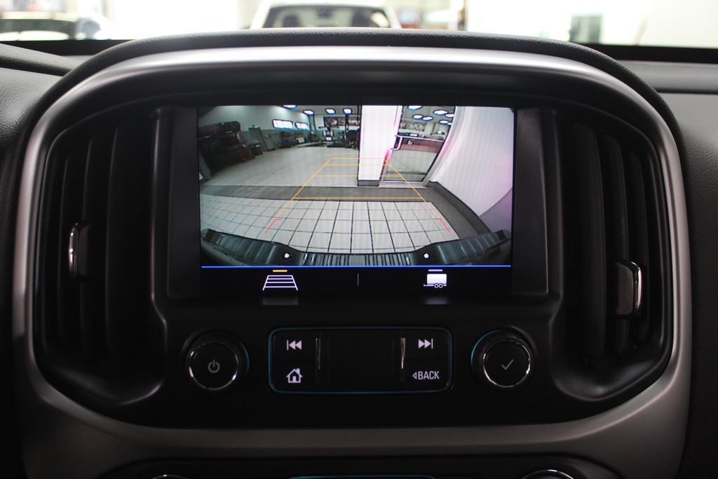 Thumbnail: 2021 Chevrolet Colorado - 16