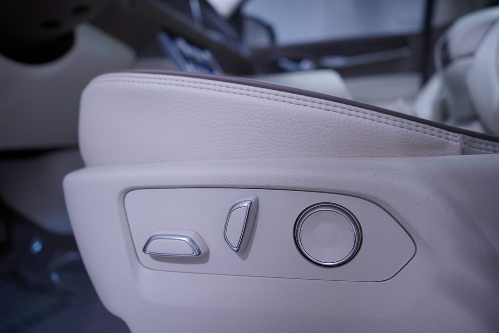 Thumbnail: 2024 GMC Yukon - 18