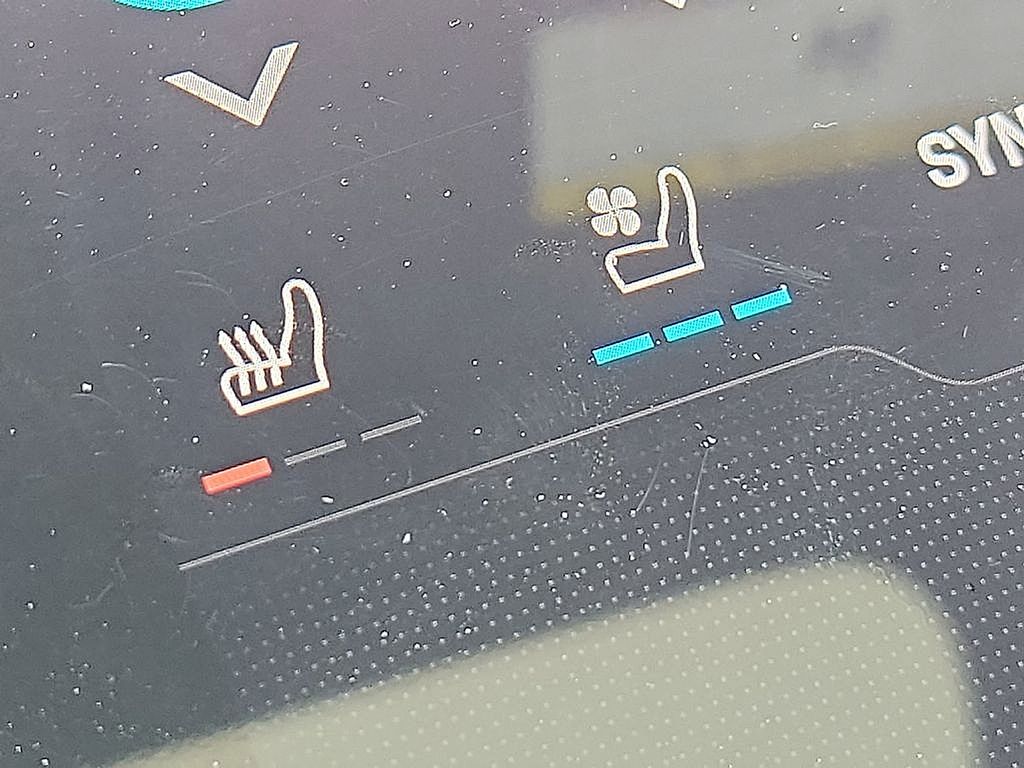 Thumbnail: 2025 Porsche Taycan - 21