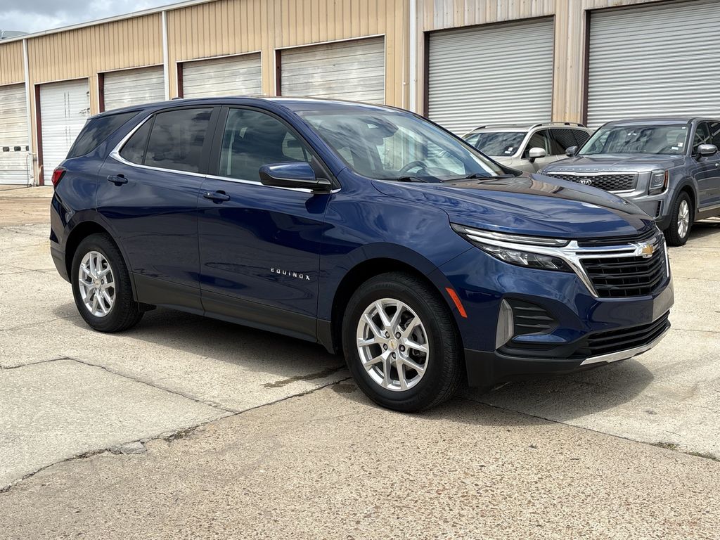 2022 Chevrolet Equinox LT Blue at AutoSavvy Houston Southwest