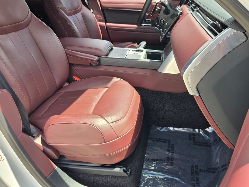 2025 Land Rover Range Rover - $103,875