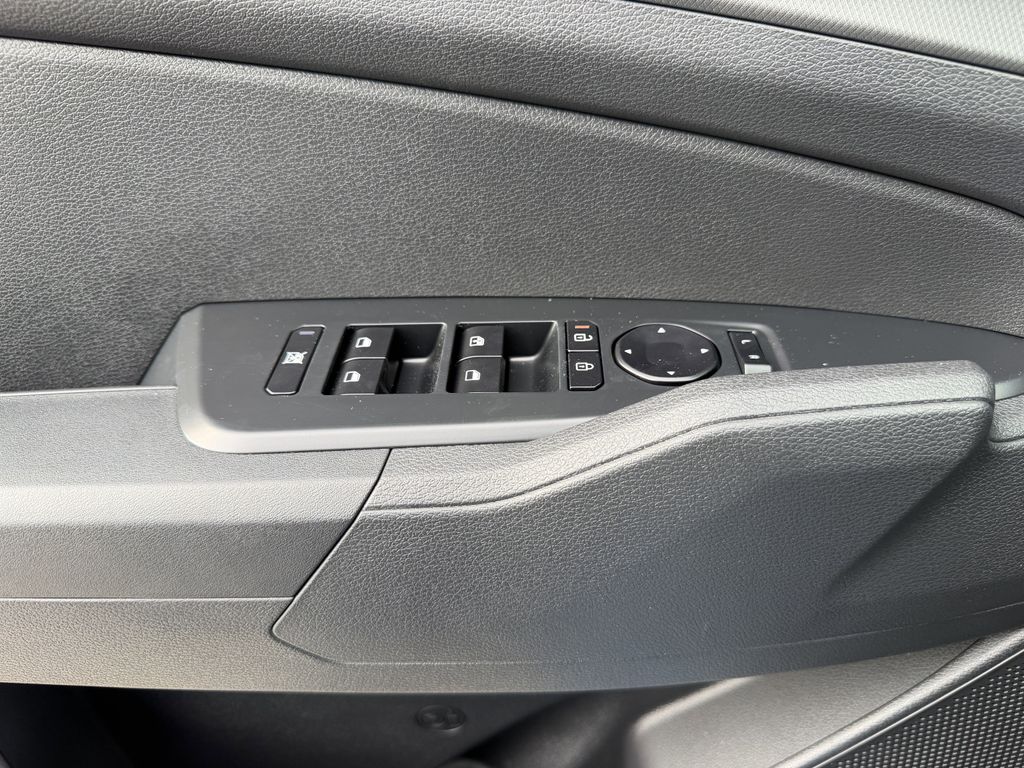 new 2026 Kia Sportage Hybrid car, priced at $30,269