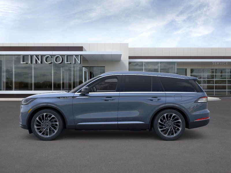 Thumbnail: 2025 Lincoln Aviator - 3
