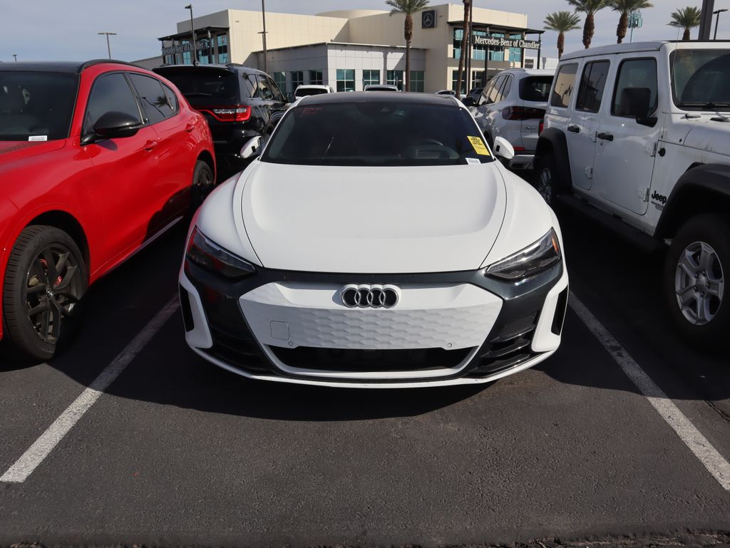 Thumbnail: 2023 Audi e-tron GT - 2