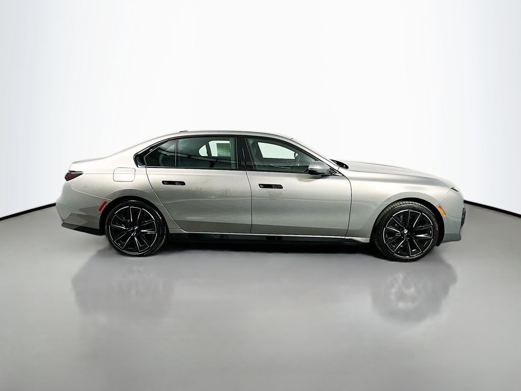 2025 BMW i7 eDrive50 4