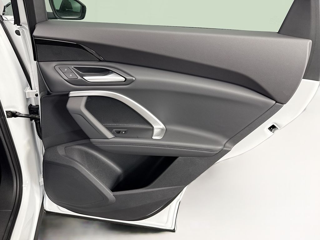 Thumbnail: 2025 Audi Q5 - 26