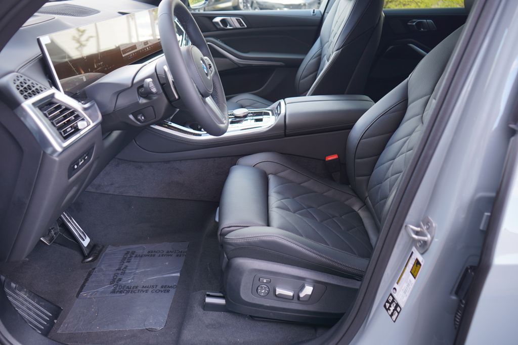 Thumbnail: 2026 BMW X5 - 9