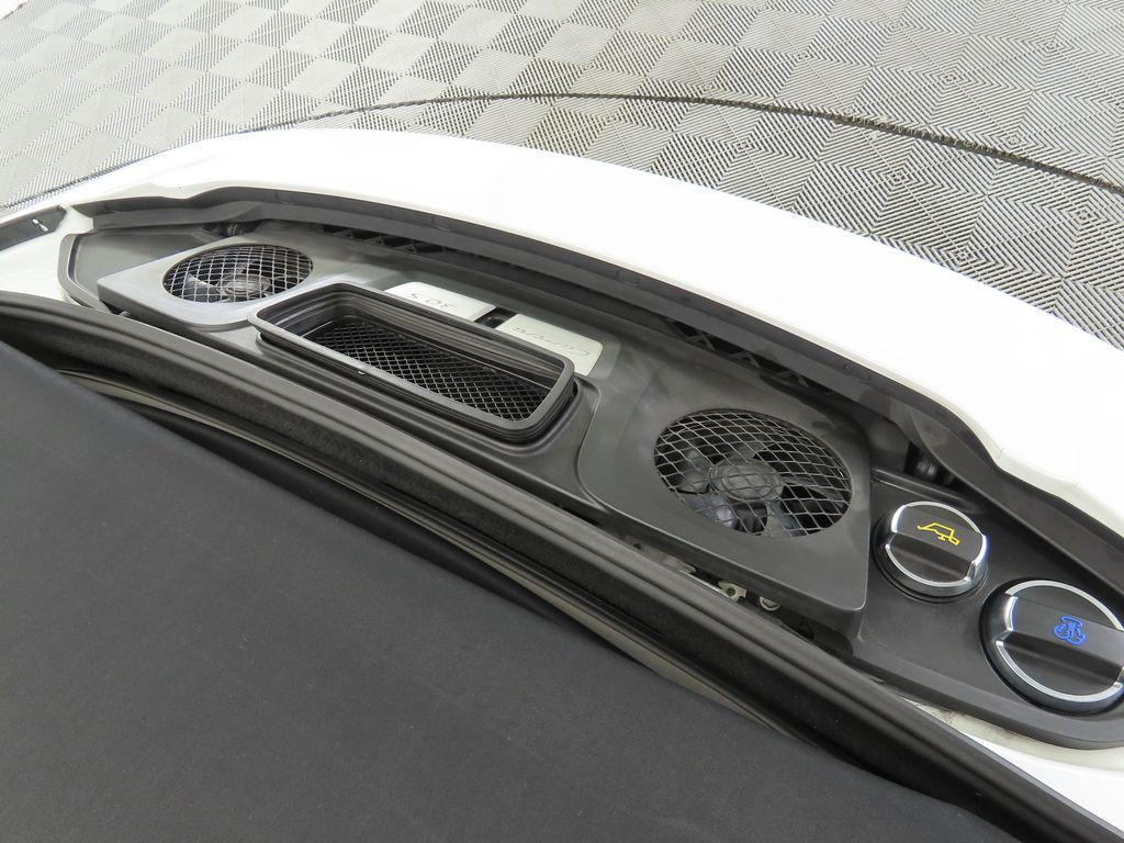 Thumbnail: 2019 Porsche 911 - 25