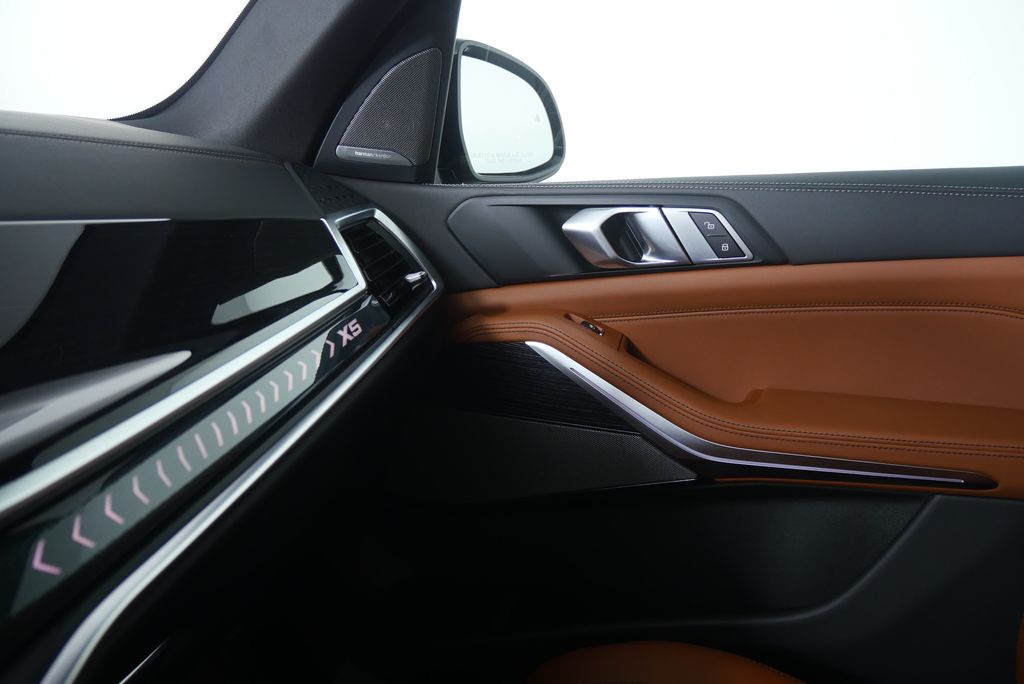 Thumbnail: 2026 BMW X5 - 23